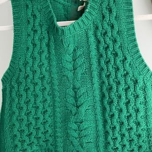 Anthropologie crop sweater vest in kelly green